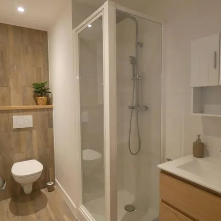 Homestay Les Jardins Du Carrousel - Chambre Privee Amenagee En T2 *