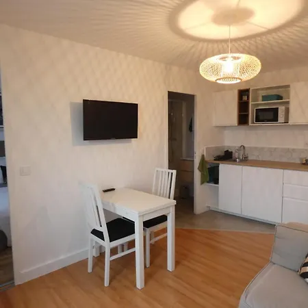 Les Jardins Du Carrousel - Chambre Privee Amenagee En T2 * Noisy-le-Grand