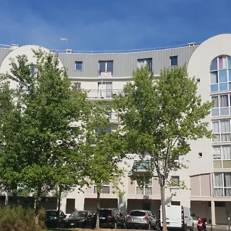 Homestay Les Jardins Du Carrousel - Chambre Privee Amenagee En T2 *