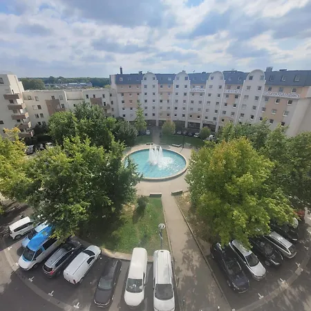 Homestay Les Jardins Du Carrousel - Chambre Privee Amenagee En T2 Noisy-le-Grand